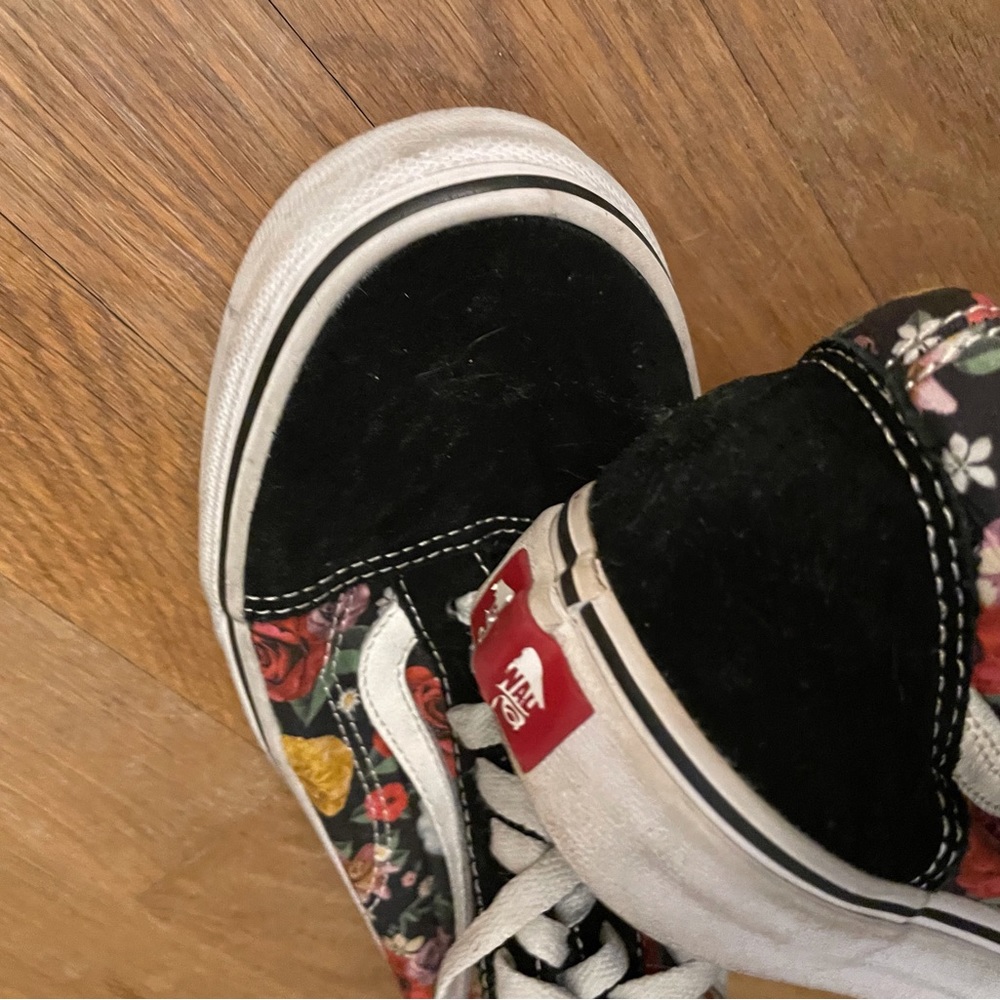 Vans - Picture 9 of 9